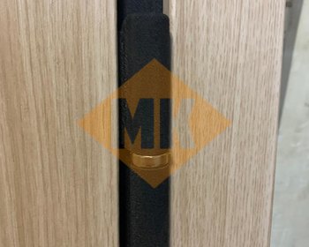 дверная петля металлической двери