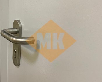 дверная ручка на планке