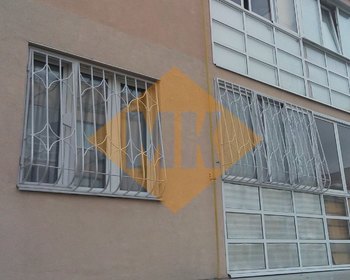 дутая распашная решетка на окно