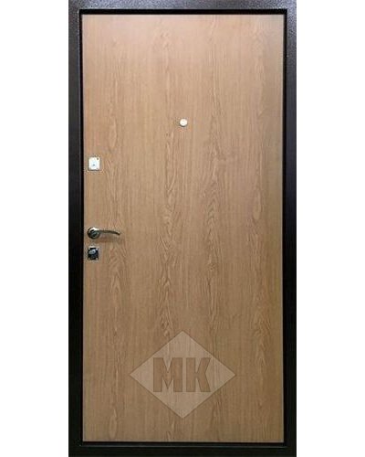 металлическая входная дверь с ламинатом и притворной планкой в туле